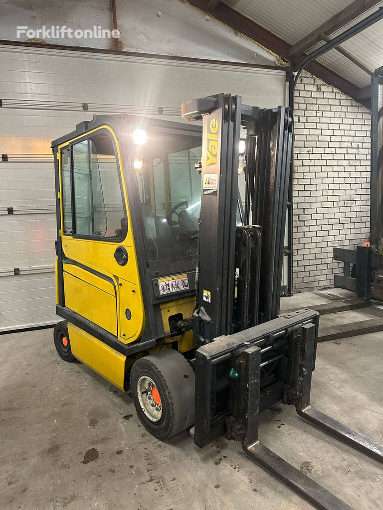 Yale ERP32ALFE2145 electric forklift