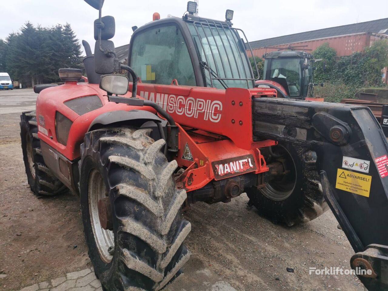 Manitou MT732 telehandler