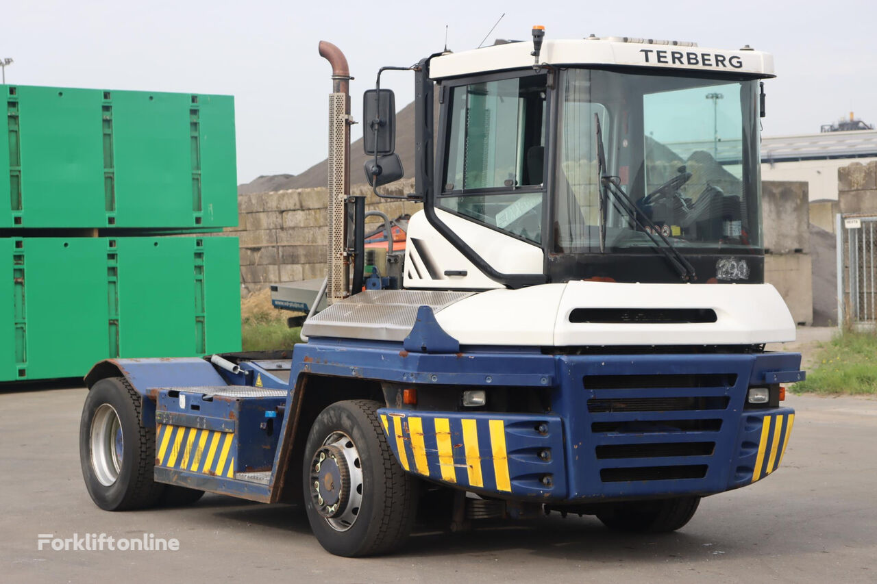 Terberg RT283 terminal tractor