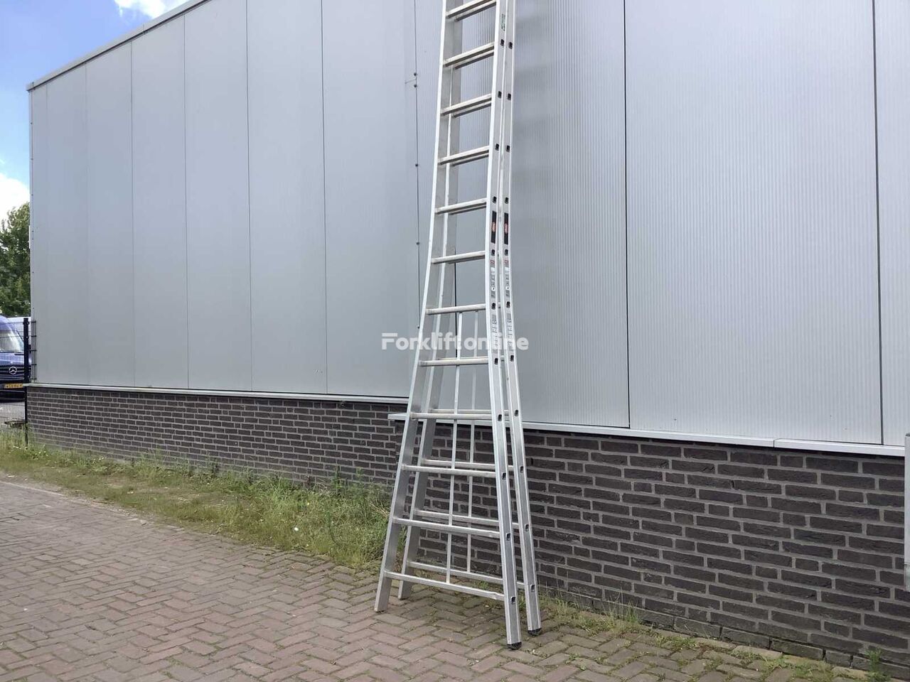 Altrex Keu 1x16 warehouse ladder